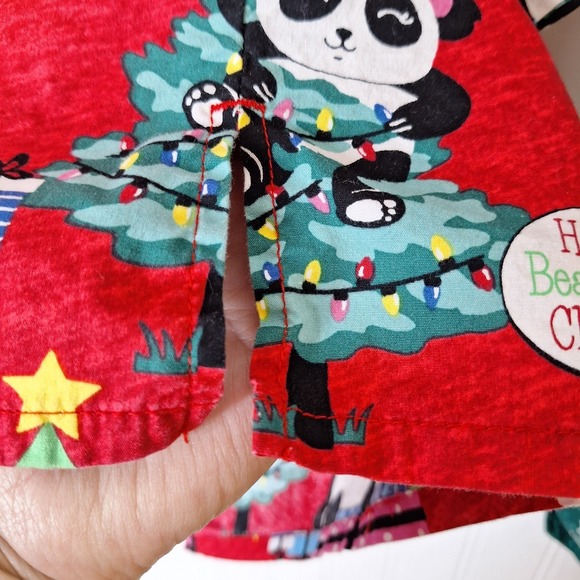 Cherokee Tooniforms Womens Scrub Tops 4XL Christmas Theme Nurse Medical Lot of 2 - Picture 3 of 16